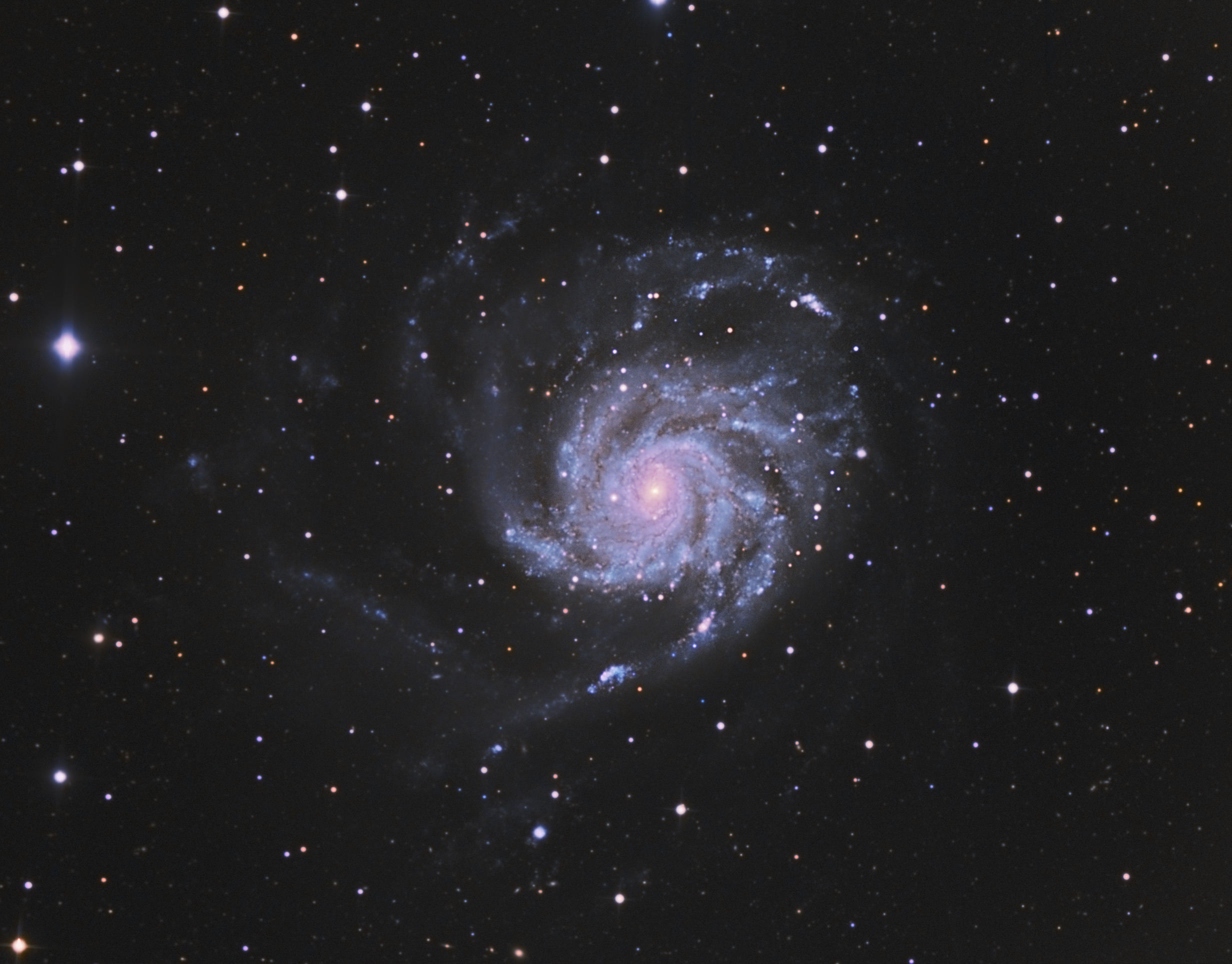 The alt attribute of this image is empty, its file name is m101.jpg.